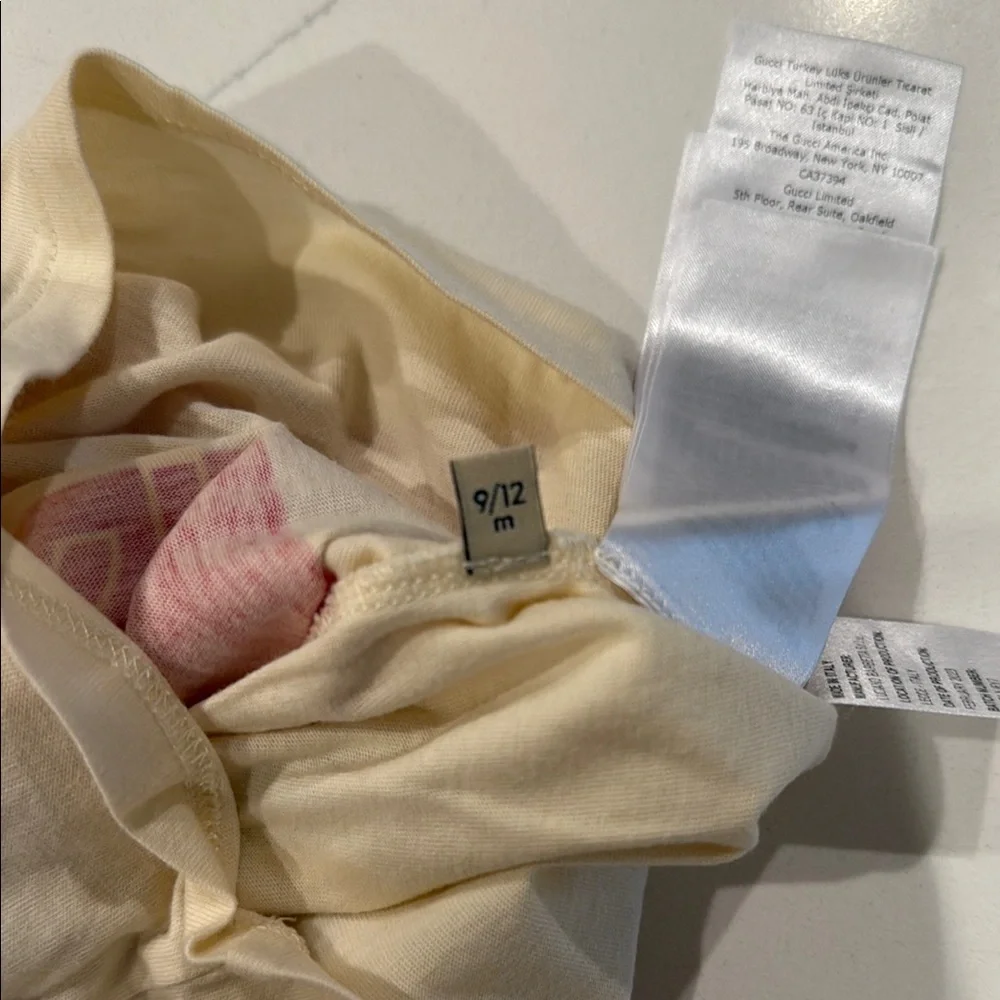 Gucci Kids Red and Cream Logo T-Shirt 9/12M - Picture 5 of 5